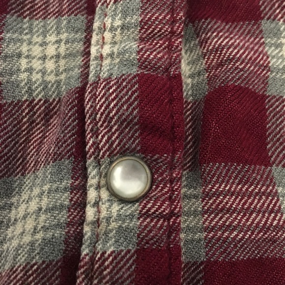 Red flannel. - Picture 4 of 5